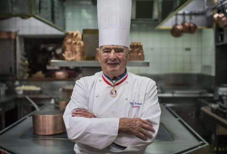 全球十大大厨 第三名被称作戈登·拉姆齐，第一名为卢布松
