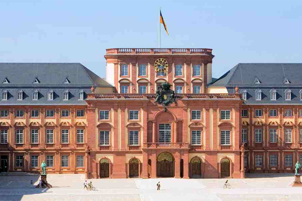 德国金融类大学排名  洪堡大学第4名，慕里黑大学荣登榜首